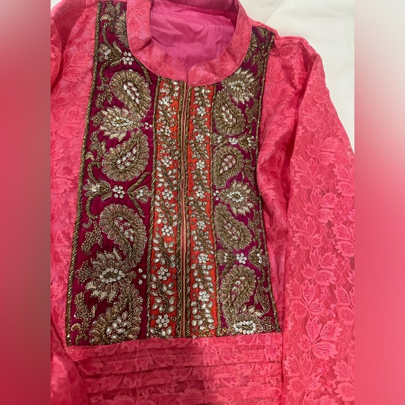 Custom made Indian party wear dress.  comes with pink stole .   Size US- S - Picture 4 of 4